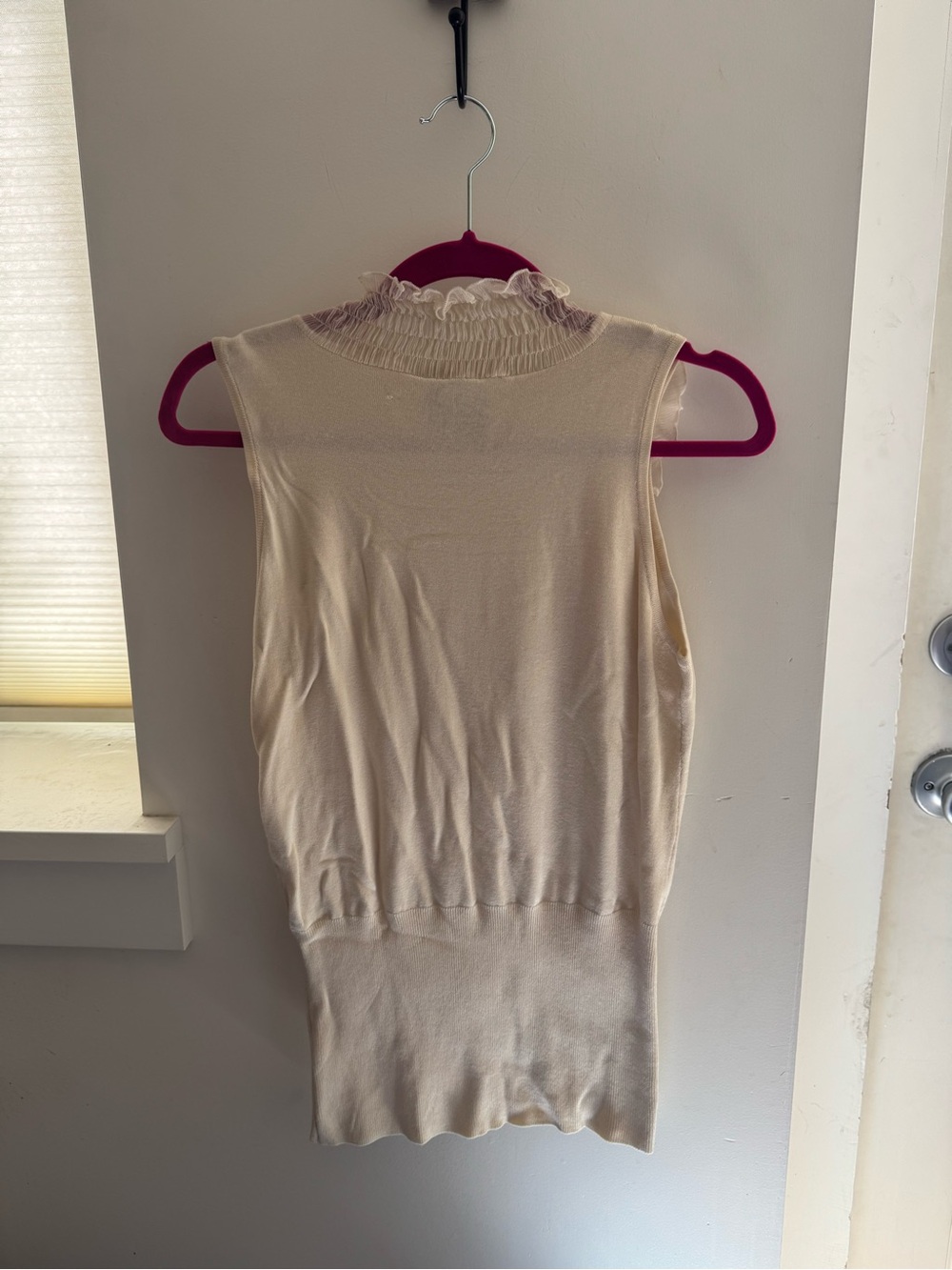 Tracy M Silk Cream Ruffle Knit Shell - Picture 4 of 4